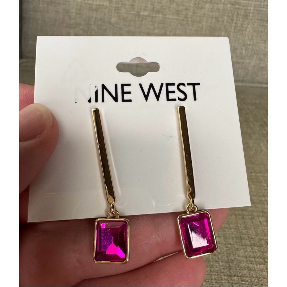 Elegant Pink and Gold Post Earrings - Picture 2 of 3